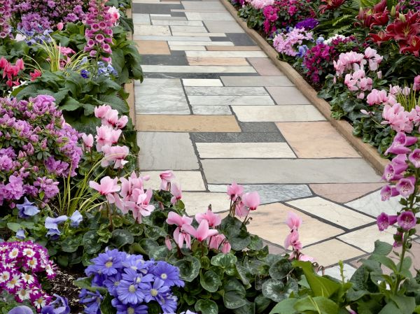 Garden Path Installation in Wentzville