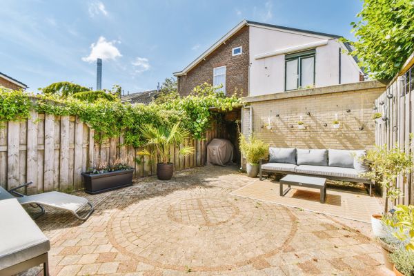 Courtyard Patio Service in Wentzville